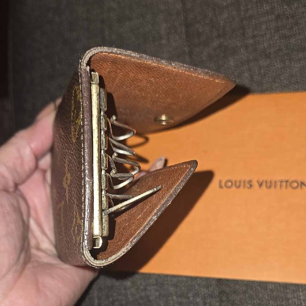 Louis Vuitton Brown Monogram Key Wallet - Picture 5 of 8
